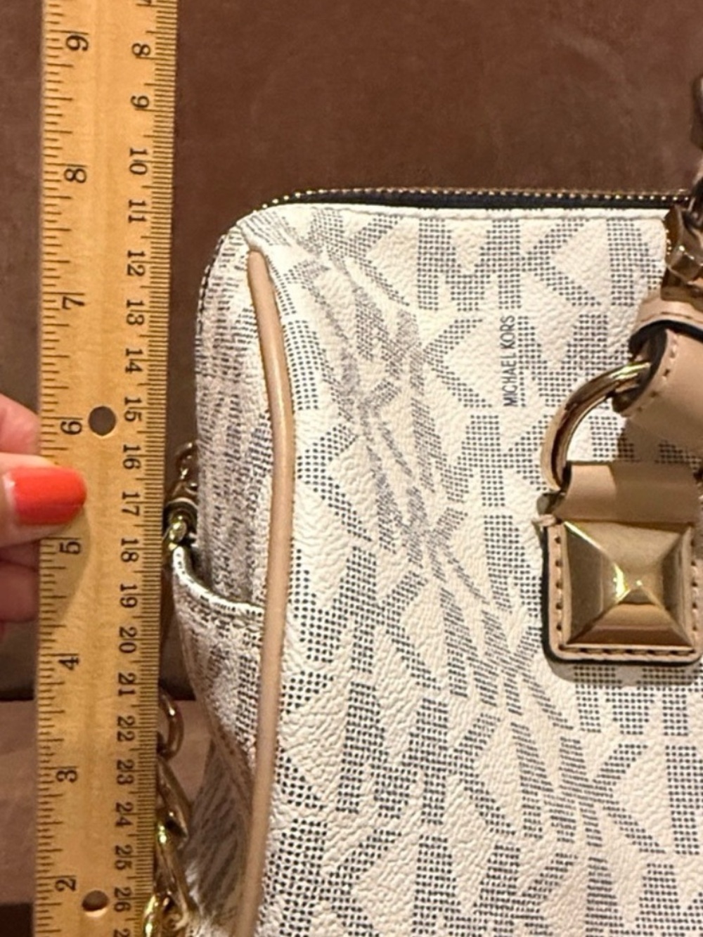 Michael Kors Signature MK Satchel in Beige and Gold - Picture 11 of 11